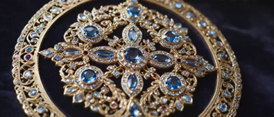 Medale z dodatkami — emalie, kryształy, kamienie Medale z dodatkami — emalie, kryształy, kamienie